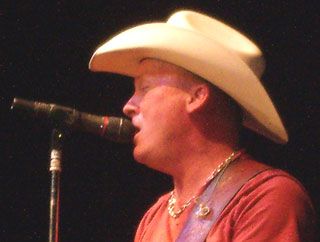 Kevin Fowler serving up his unique brand of Texas country